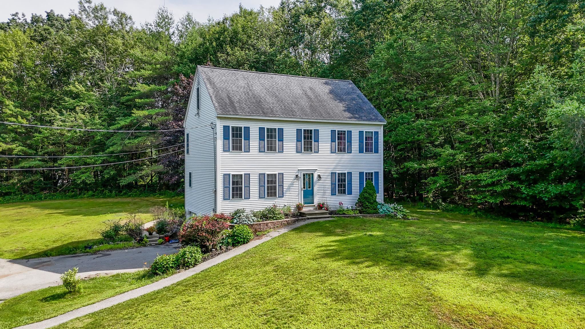 Property Photo:  22 Victoria Farms Road  NH 03044 