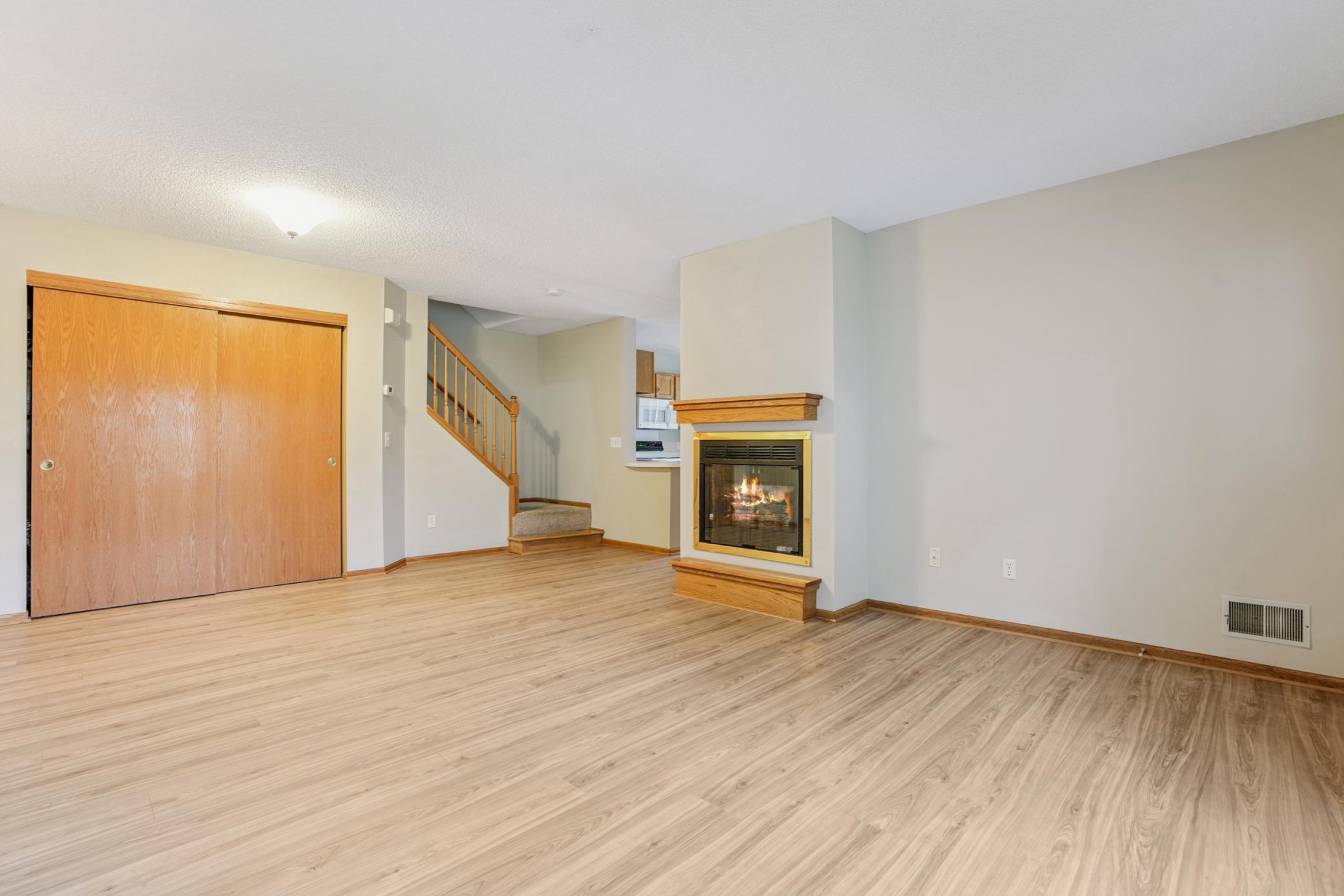 Property Photo:  698 Mariner Way  MN 55129 