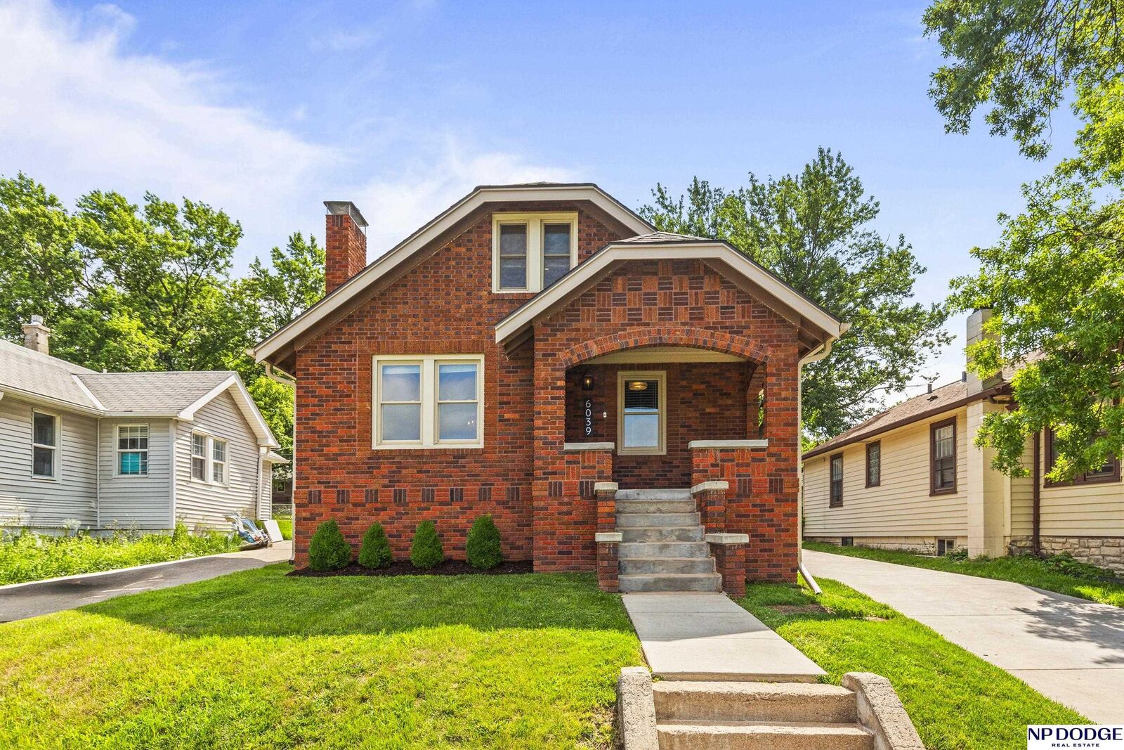 Property Photo: 6039 S 39 Street NE 68107
