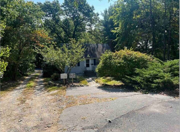 Property Photo:  246 Walnut St  MA 01867 