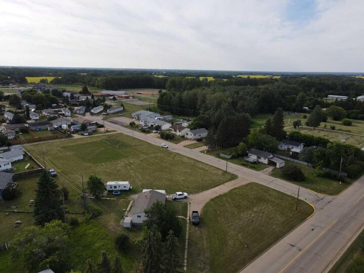 Property Photo: 4825 59 Avenue AB T0G 1E0