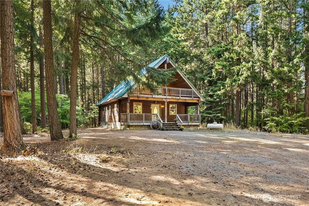Property Photo: 551 Pioneer Trail WA 98922