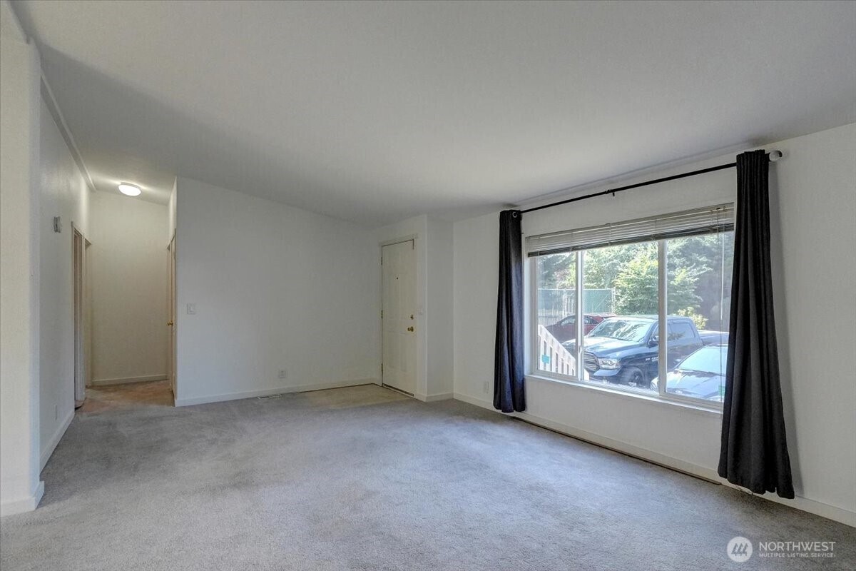 Property Photo: 31600 126 Avenue SE E1 WA 98092