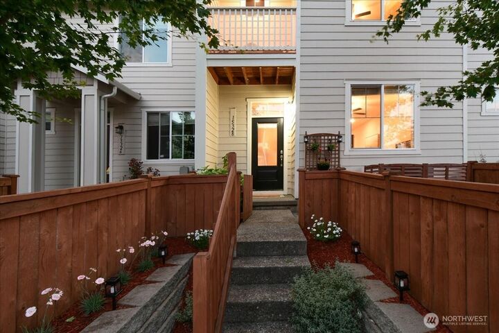 Property Photo:  15328 NE 70th Street  WA 98682 