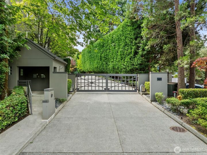 Property Photo: 501 Kirkland Avenue 303 WA 98033