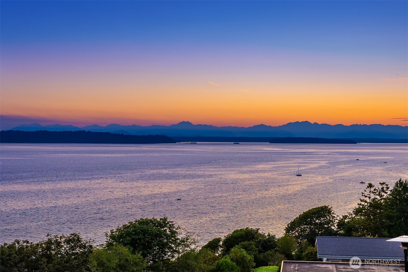 Property Photo:  12635  Shorewood Drive SW  WA 98146 