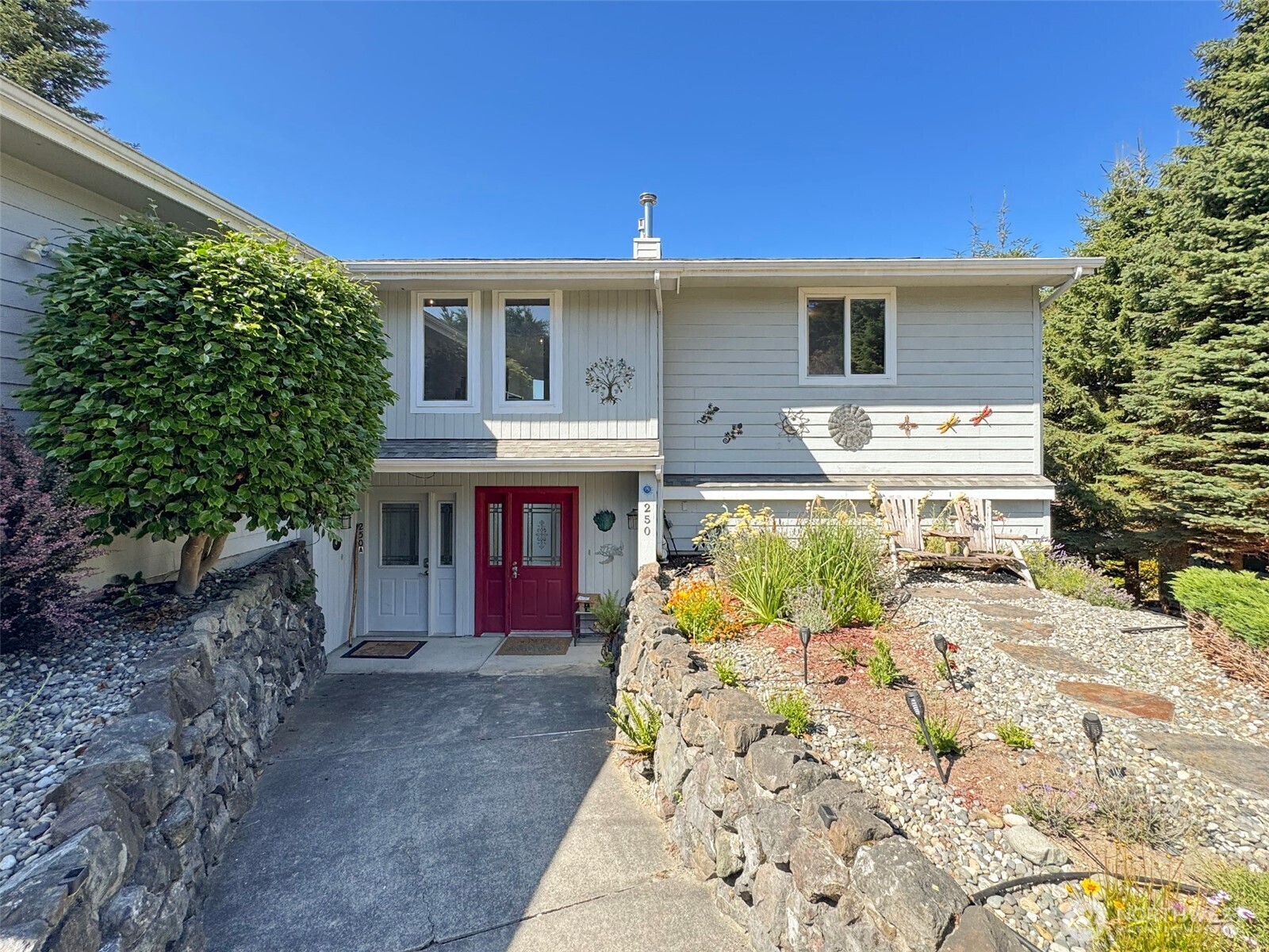 Property Photo: 250 North Street A WA 98382