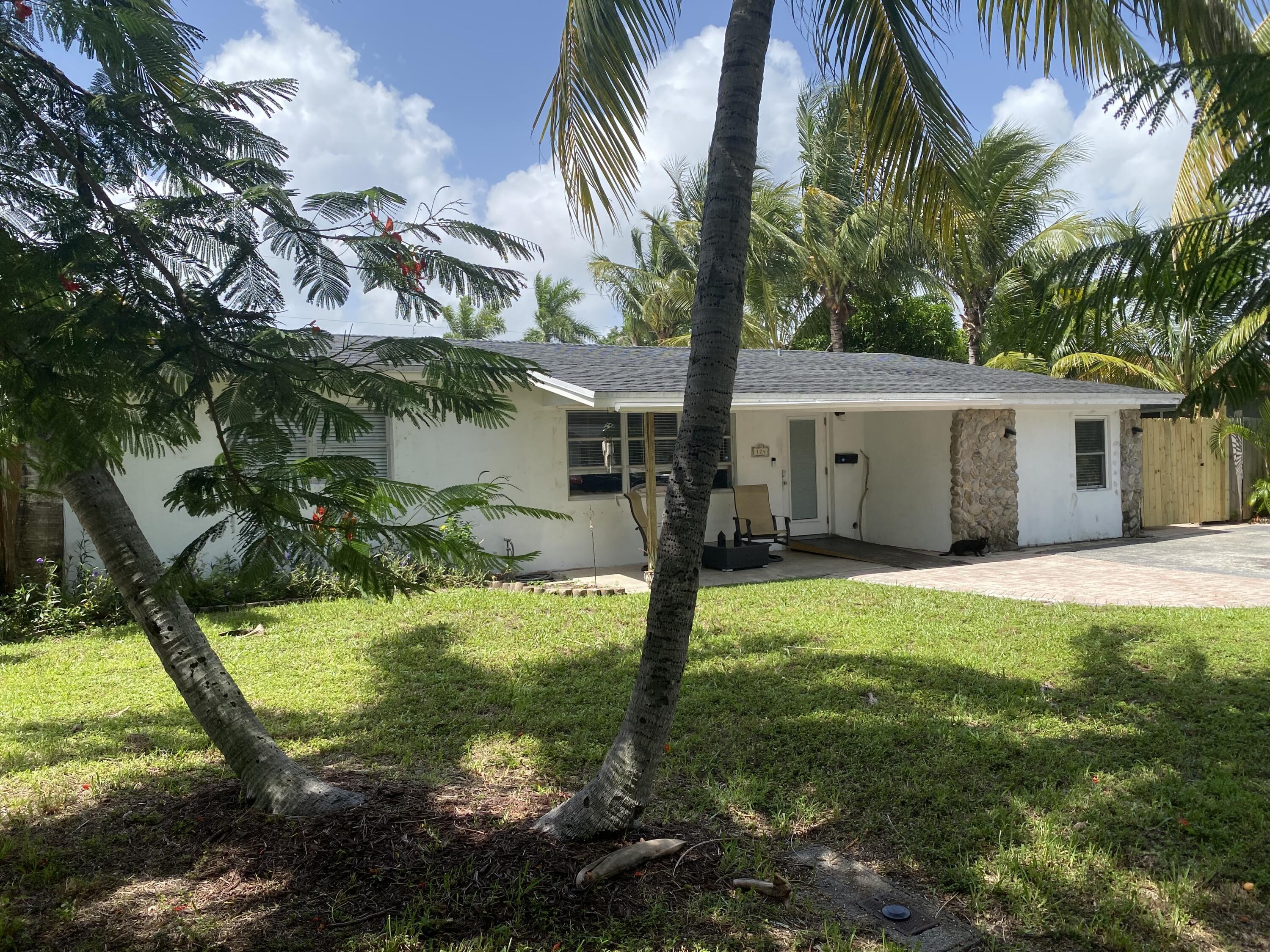 Property Photo: 124 SE 11th Street FL 33441
