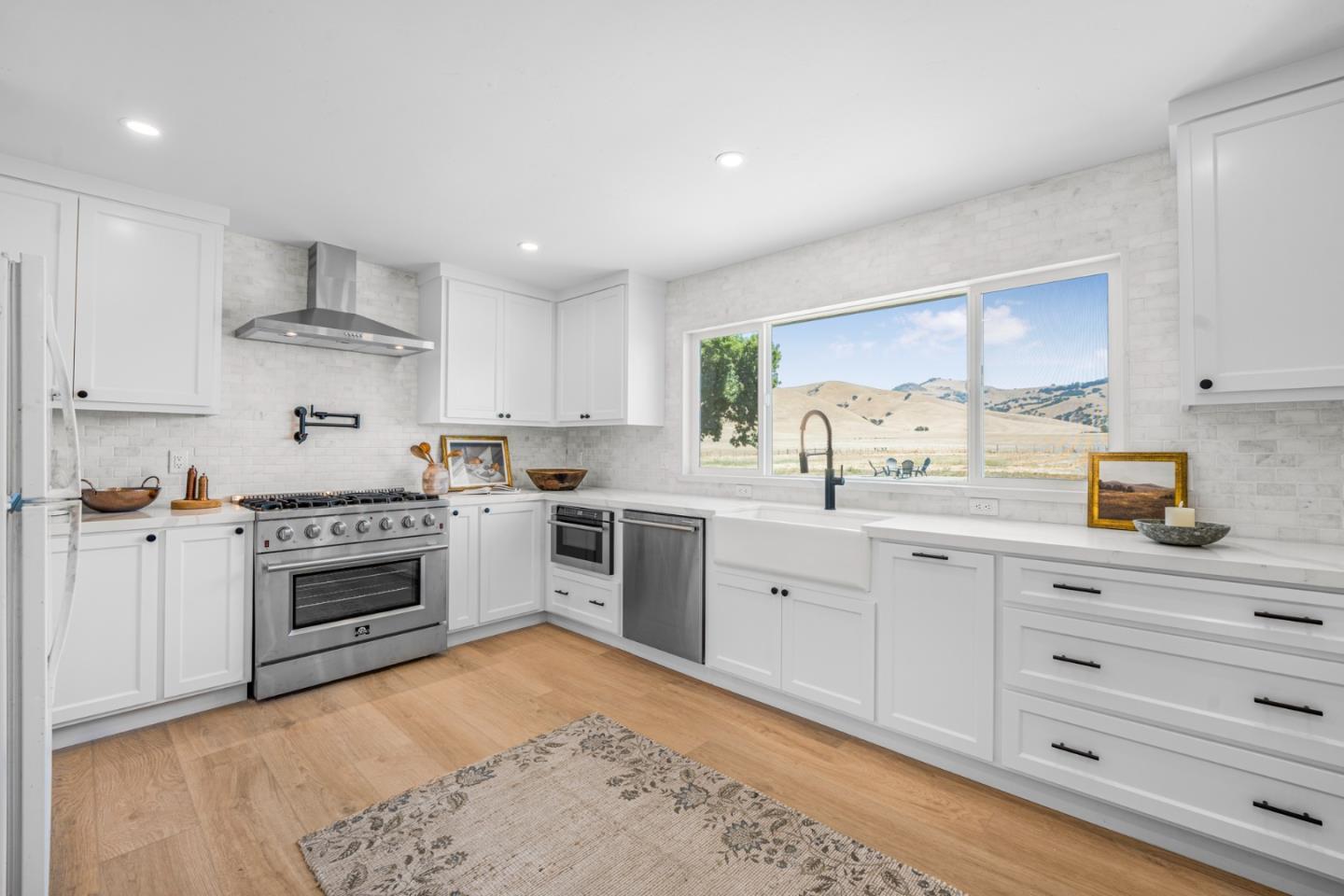 Property Photo:  461 Morada Lane  CA 95023 