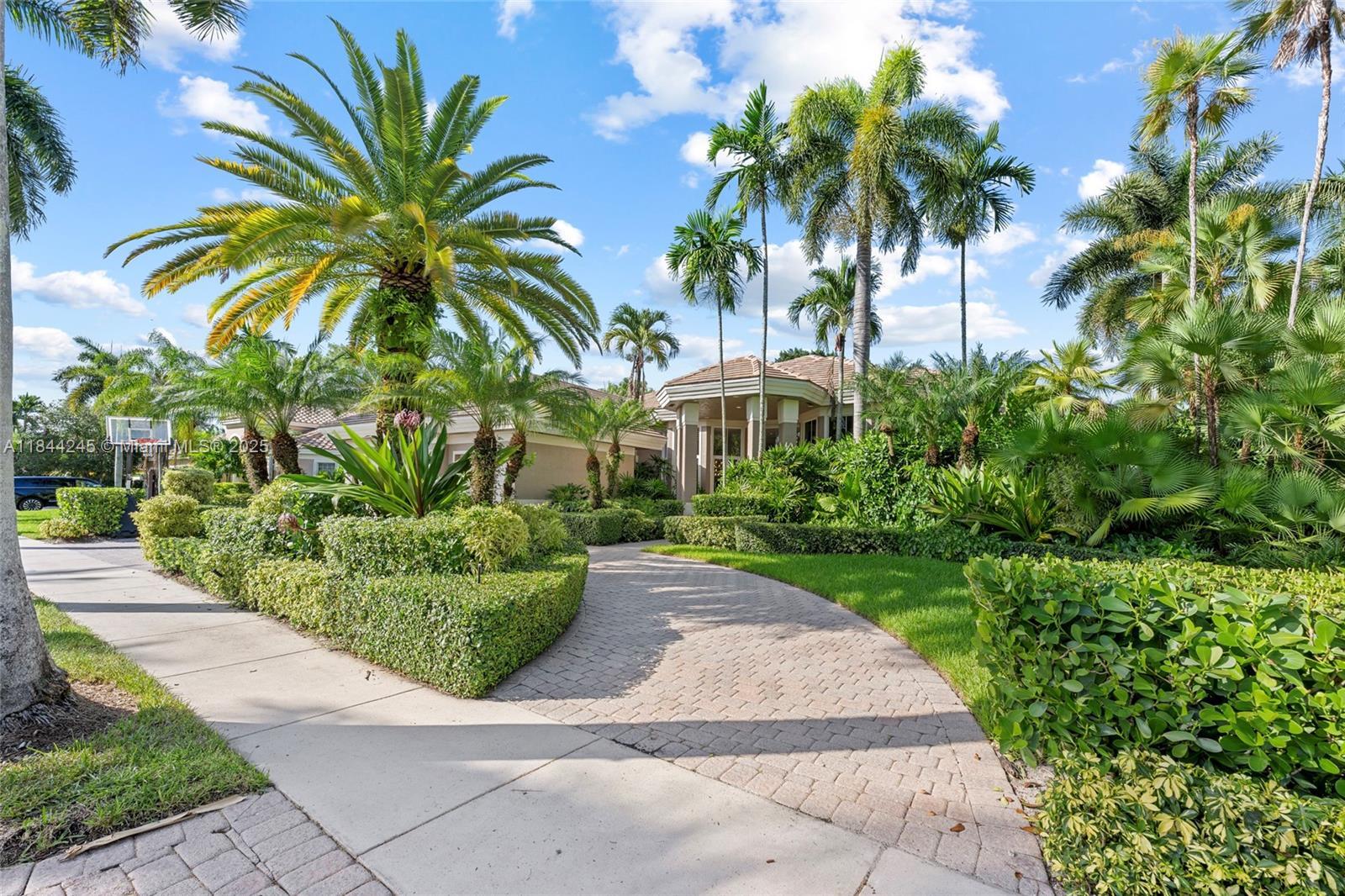 Property Photo: 2508 Princeton Ct FL 33327