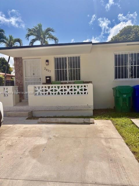 Property Photo:  2837 SW 33rd Ave 2827  FL 33133 