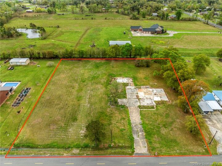 Property Photo:  2022 Gay Drive  LA 70665 