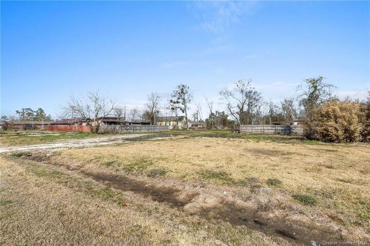 Property Photo:  2105 Hagan Street  LA 70601 