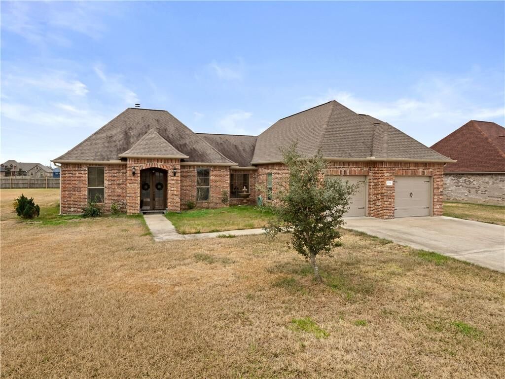Property Photo: 17256 Maverick Drive LA 70647
