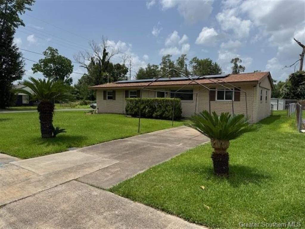 Property Photo:  1201 Texas Street  LA 70663 