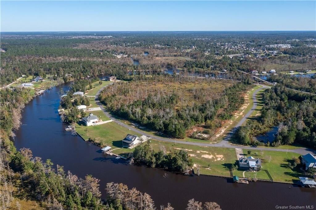 Property Photo:  3915 River Moss Lane  LA 70669 