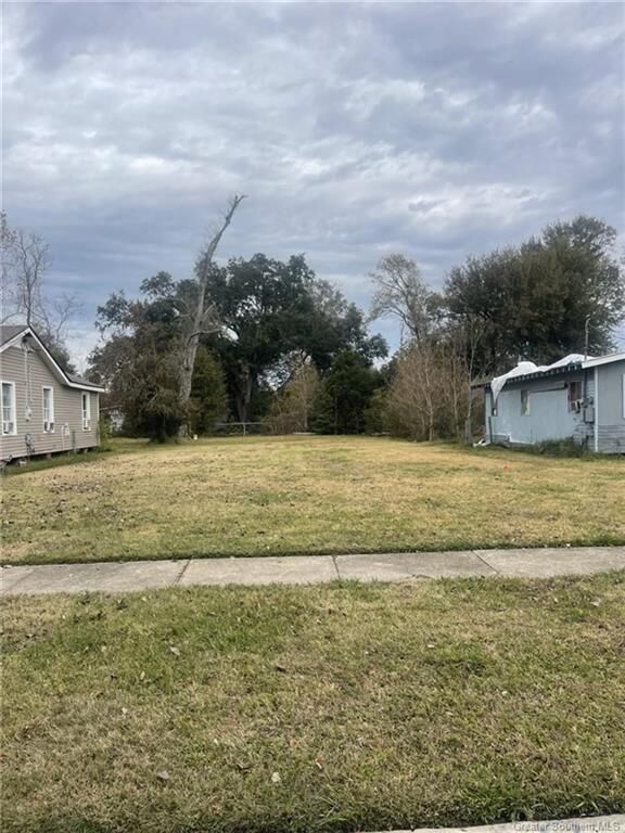 Property Photo:  1827 9th Street  LA 70601 