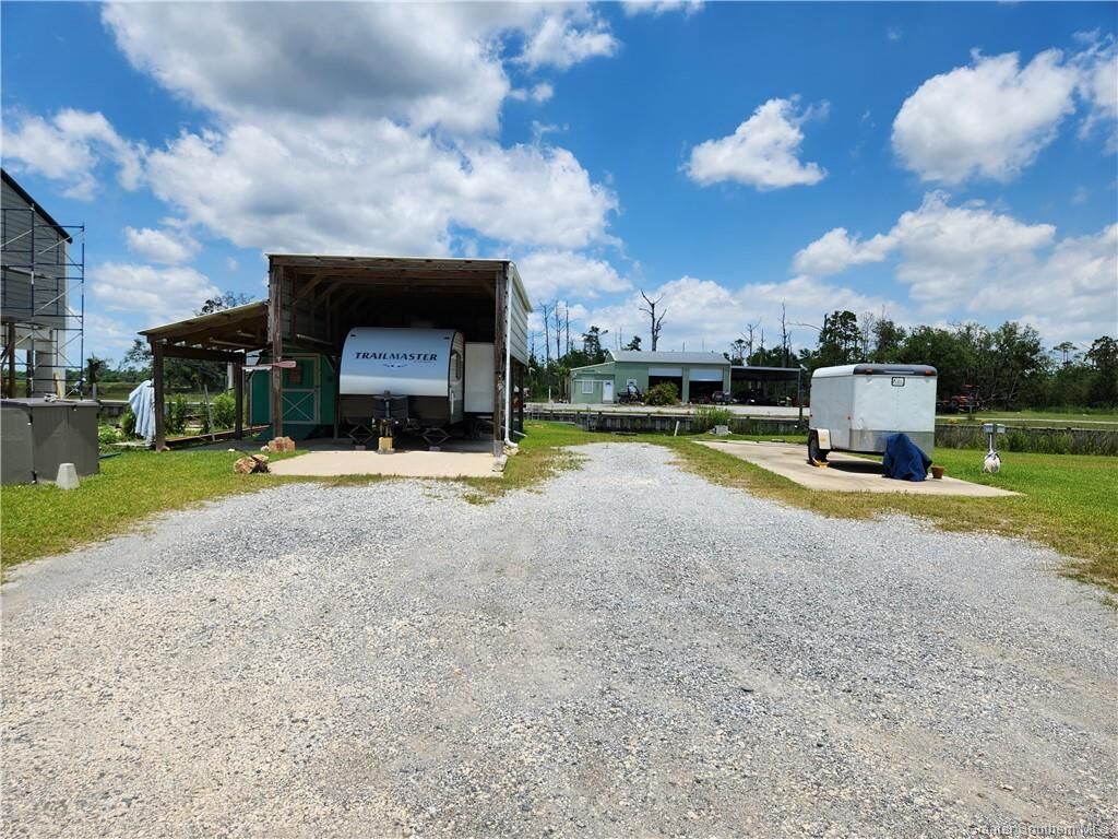 Property Photo: 3990 Airhart Road LA 70605