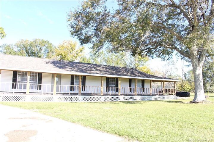 Property Photo:  6022 Mary Ann Street  LA 70615 