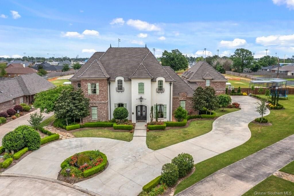 Property Photo:  4223 Maidstone Drive  LA 70605 