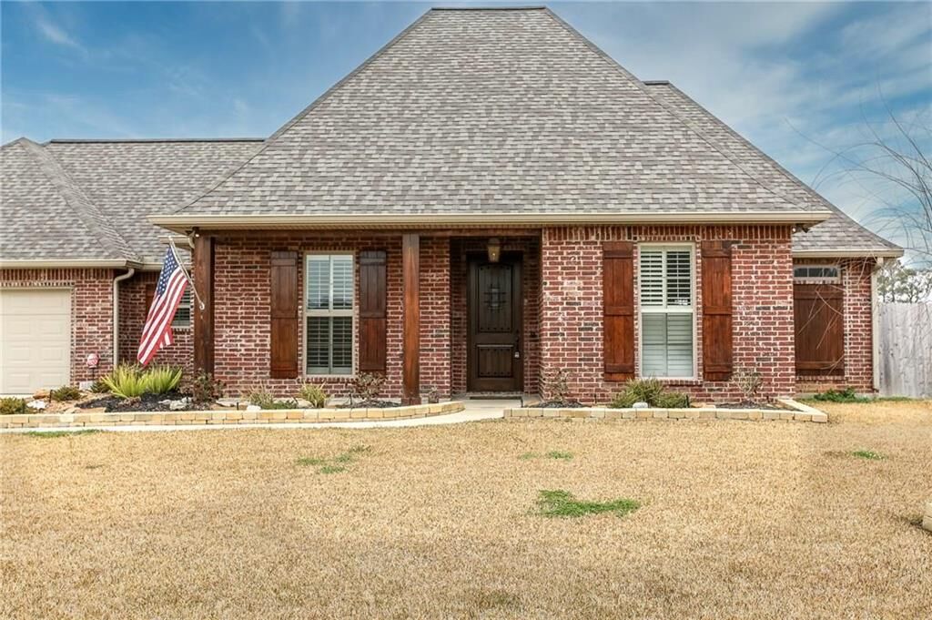 Property Photo:  962 N Ella Kate Lane  LA 70605 