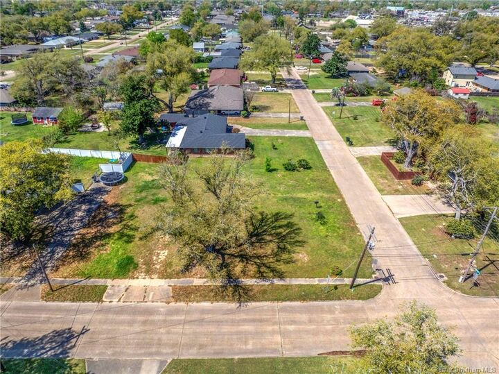 Property Photo:  701 Contour Drive  LA 70605 