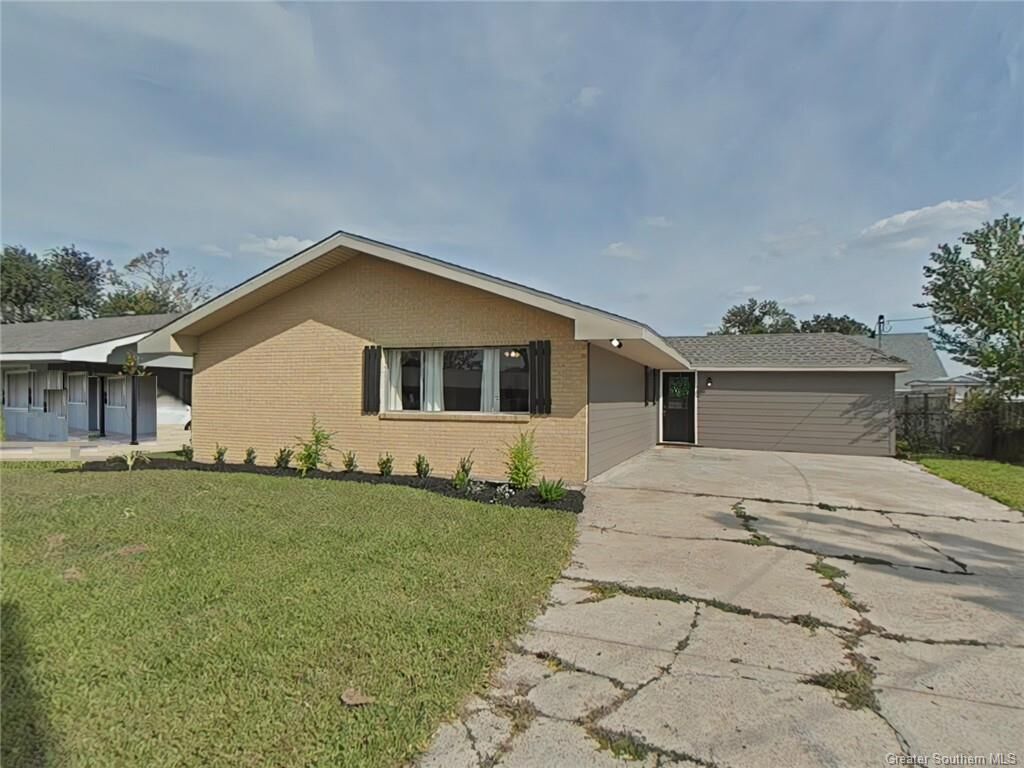 Property Photo:  4425 Ashland Street  LA 70605 