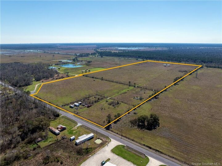 Property Photo: 3471 W Houston River Road W LA 70663