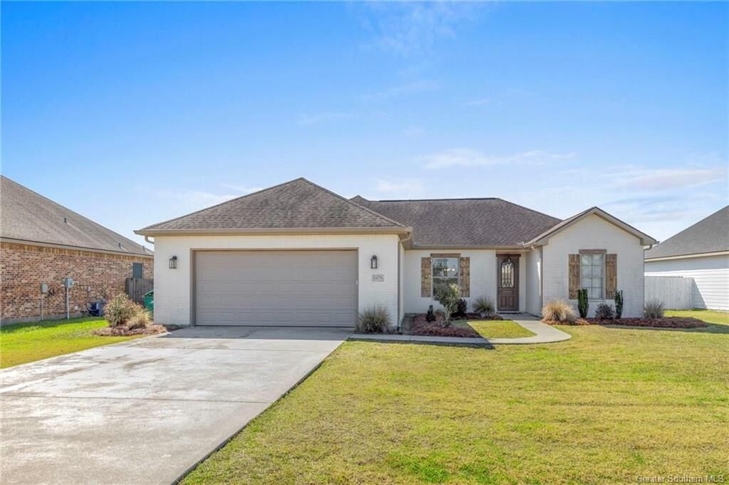 Property Photo:  1475 Trisha Court  LA 70611 
