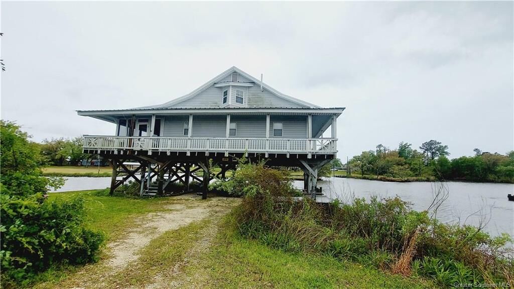 Property Photo: 7243 Pirates Cove LA 70665