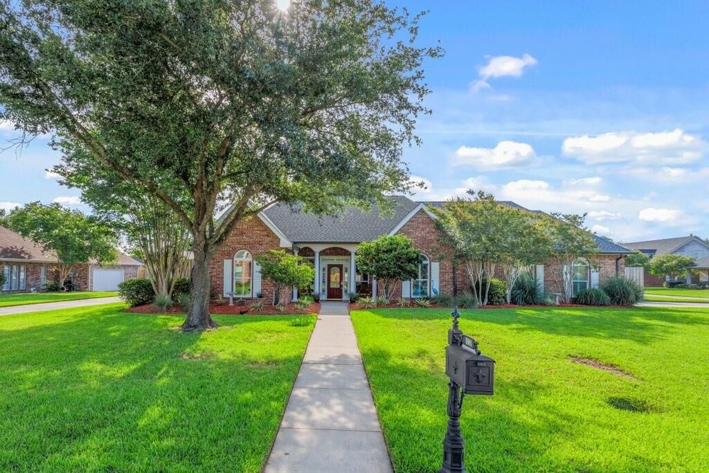 Property Photo:  4939 Westridge Park Drive  LA 70605 