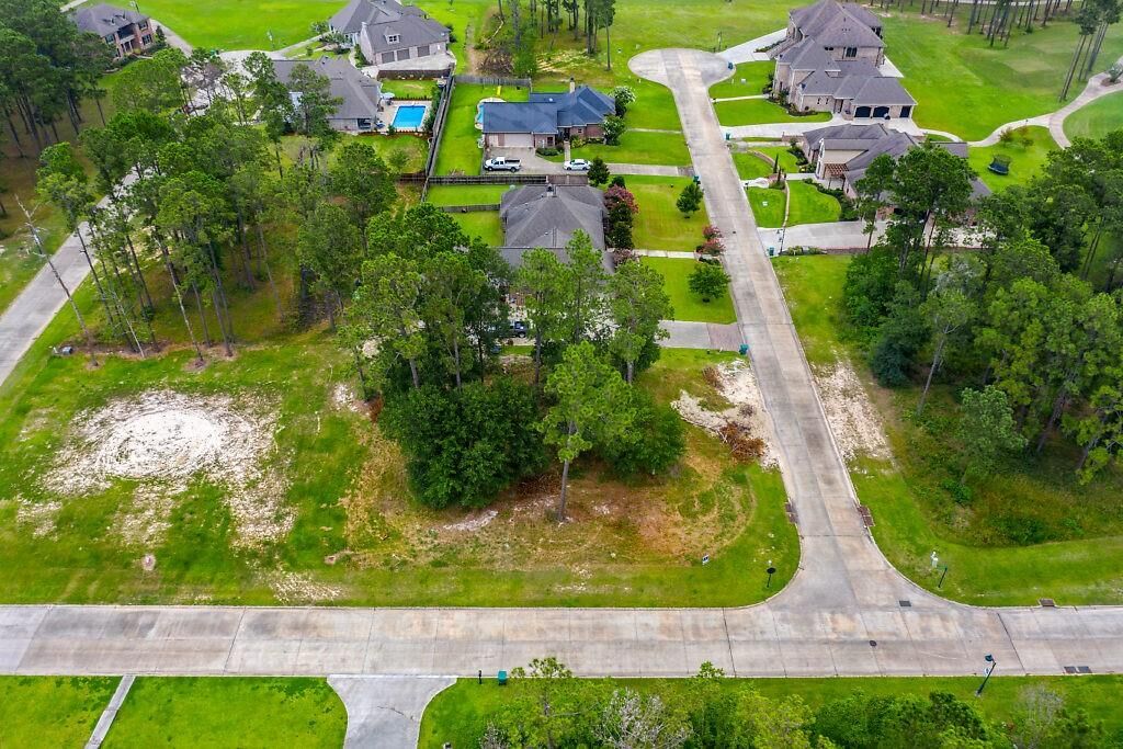 Property Photo: Roberts Court LA 70669