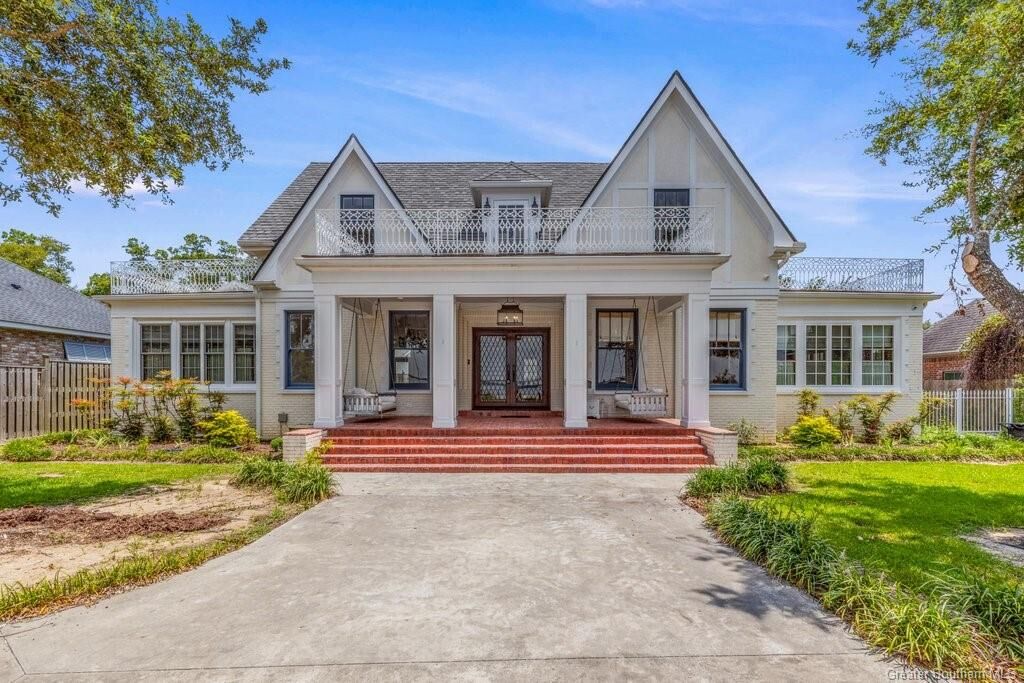 Property Photo:  107 Shell Beach Drive  LA 70601 