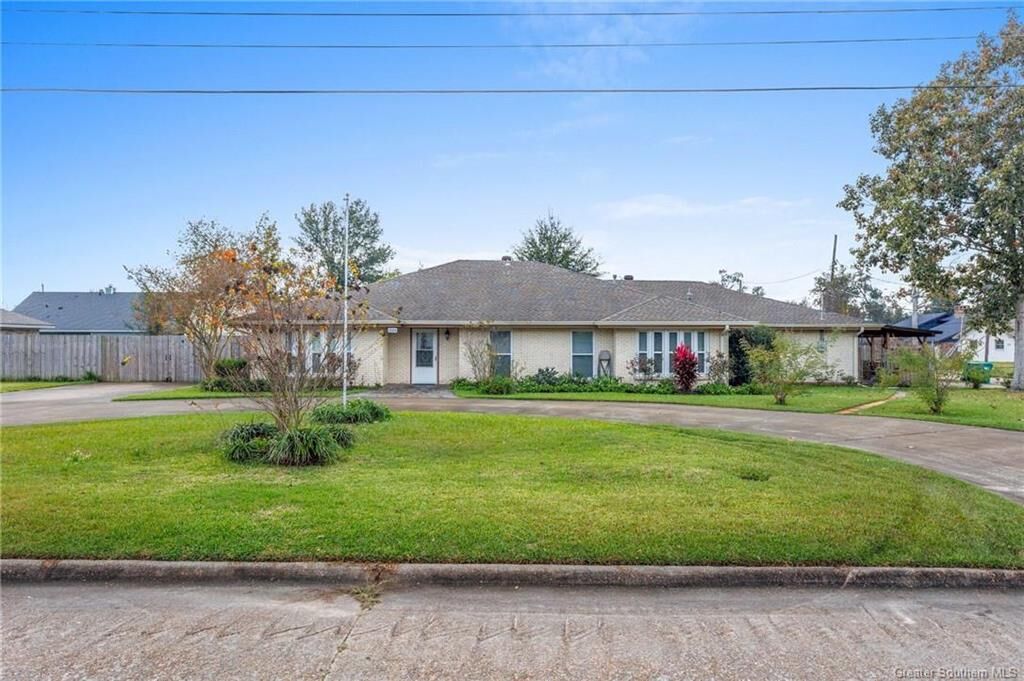 Property Photo:  2524 Saint Joseph Street  LA 70663 