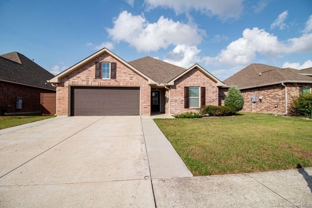 Property Photo:  324 Long Hill Drive  LA 70665 