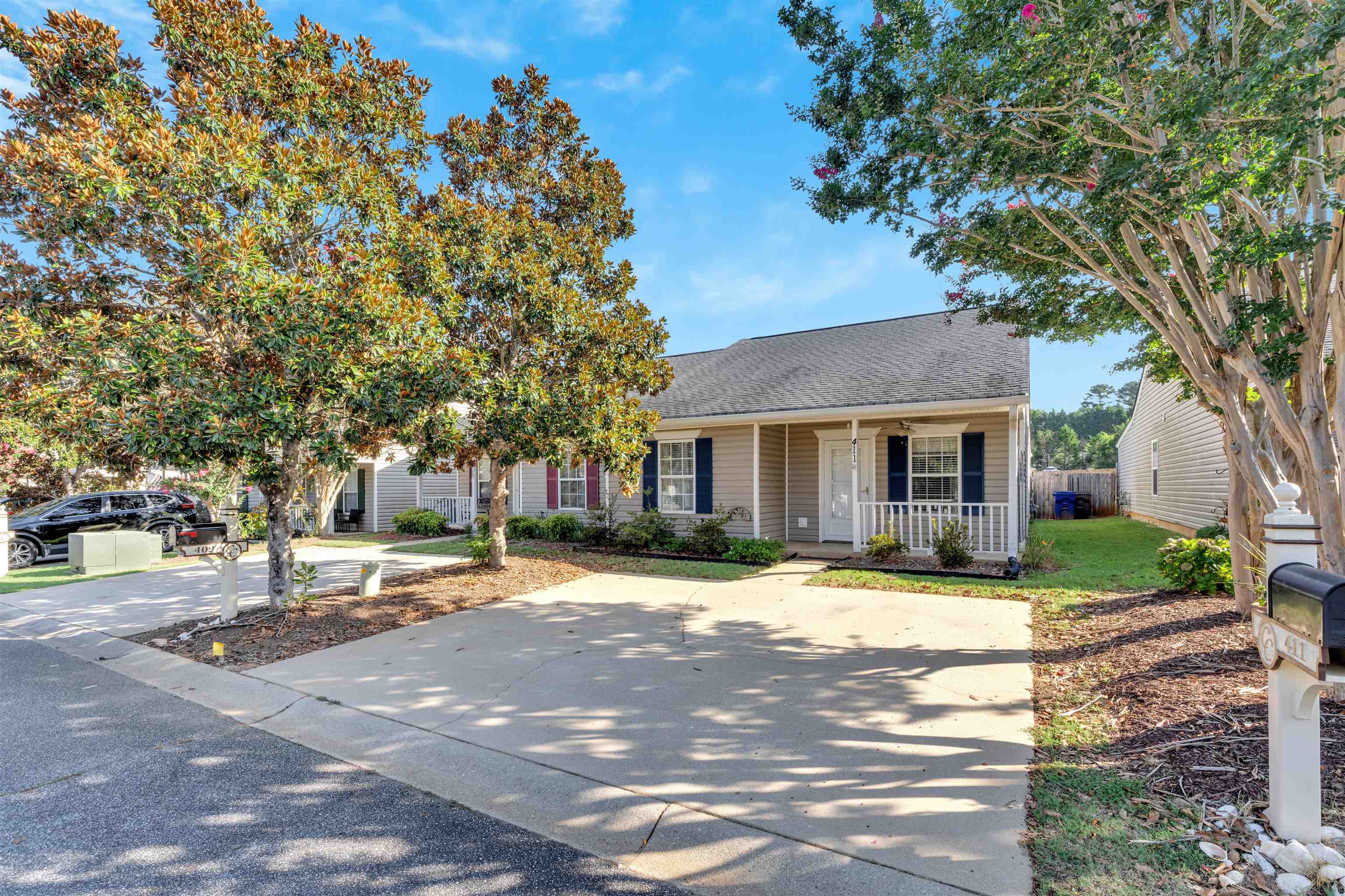 Property Photo: 411 E Calhoun Crossing Court SC 29307