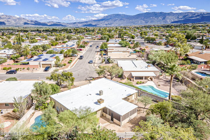 Property Photo:  725 N Bamboo Avenue  AZ 85710