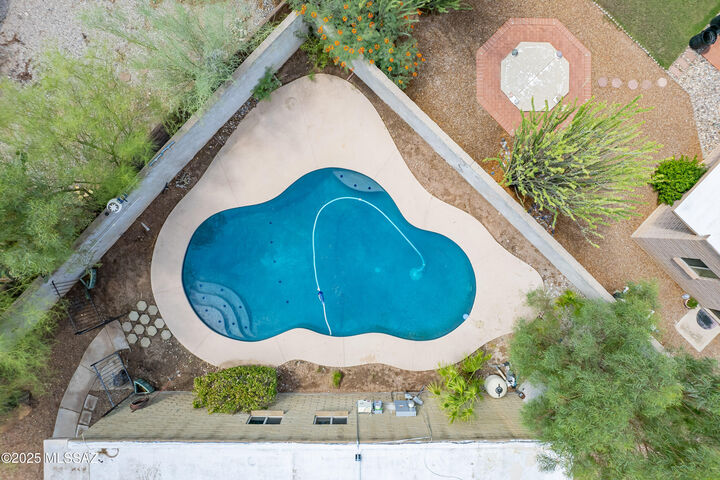 Property Photo:  725 N Bamboo Avenue  AZ 85710 