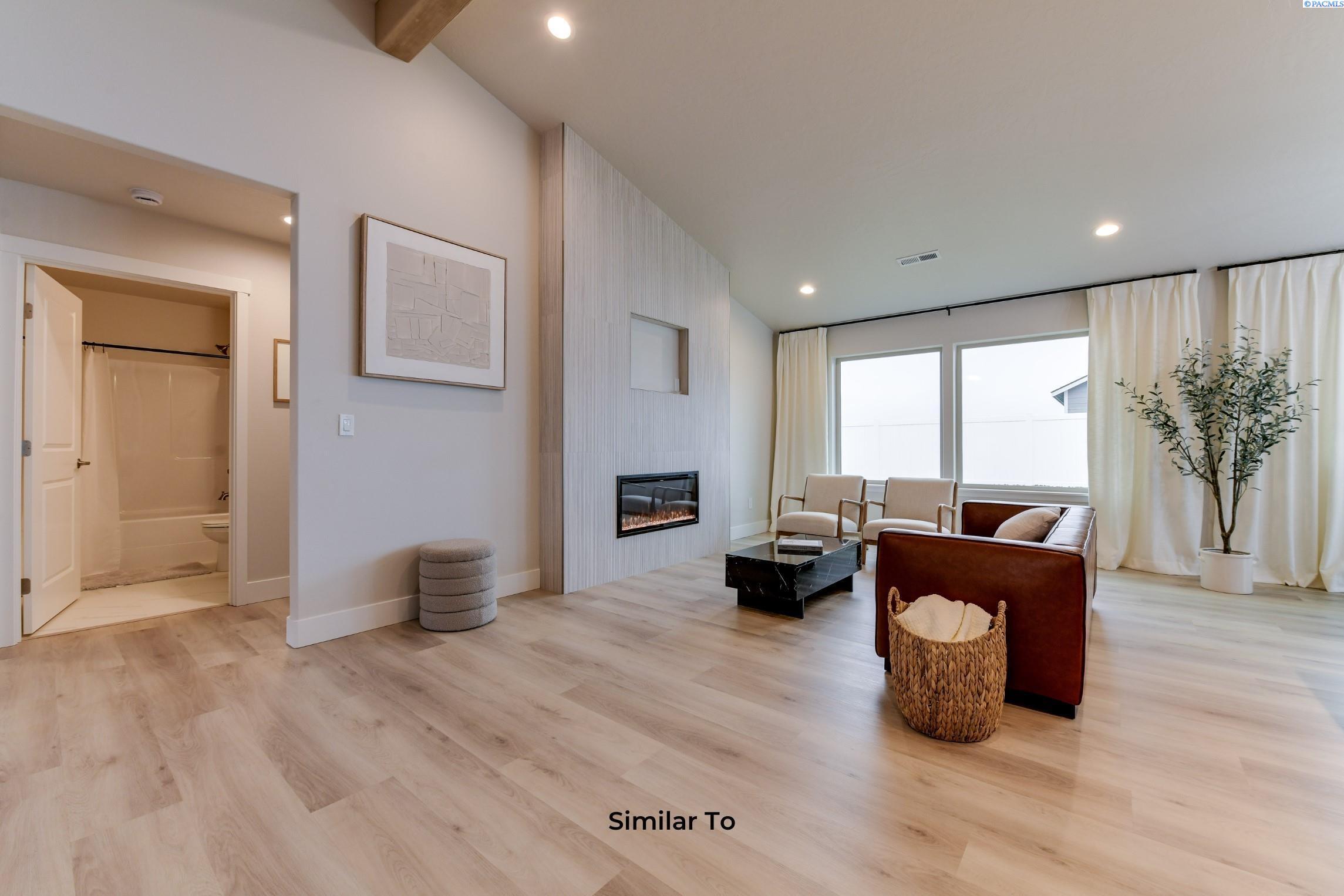 Property Photo: 705 Grapevine St WA 98930