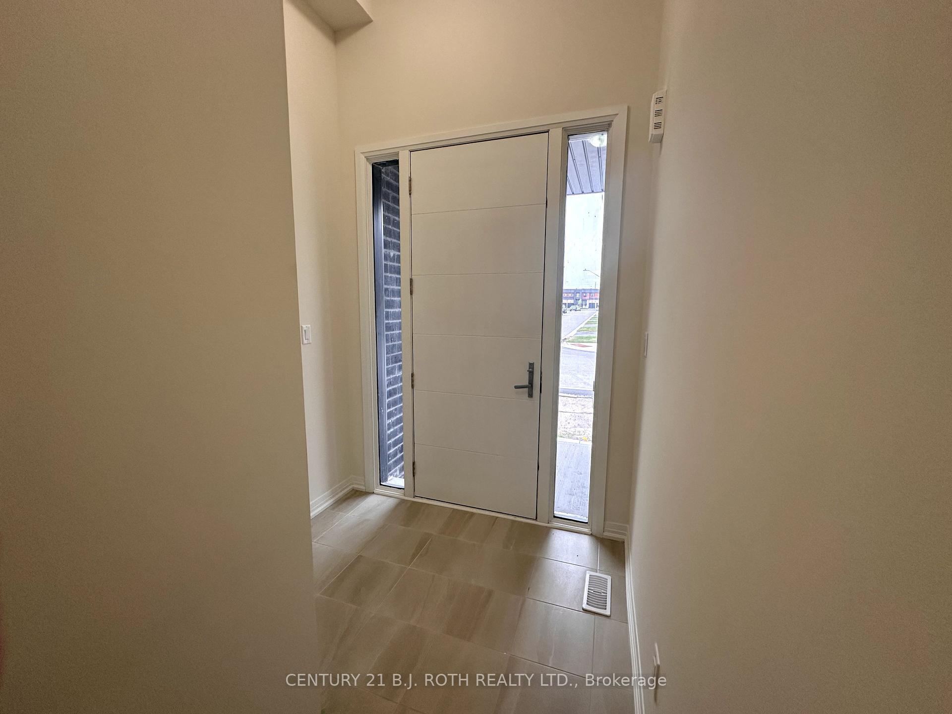 Property Photo: 110 Turnberry Lane ON L9J 0M3