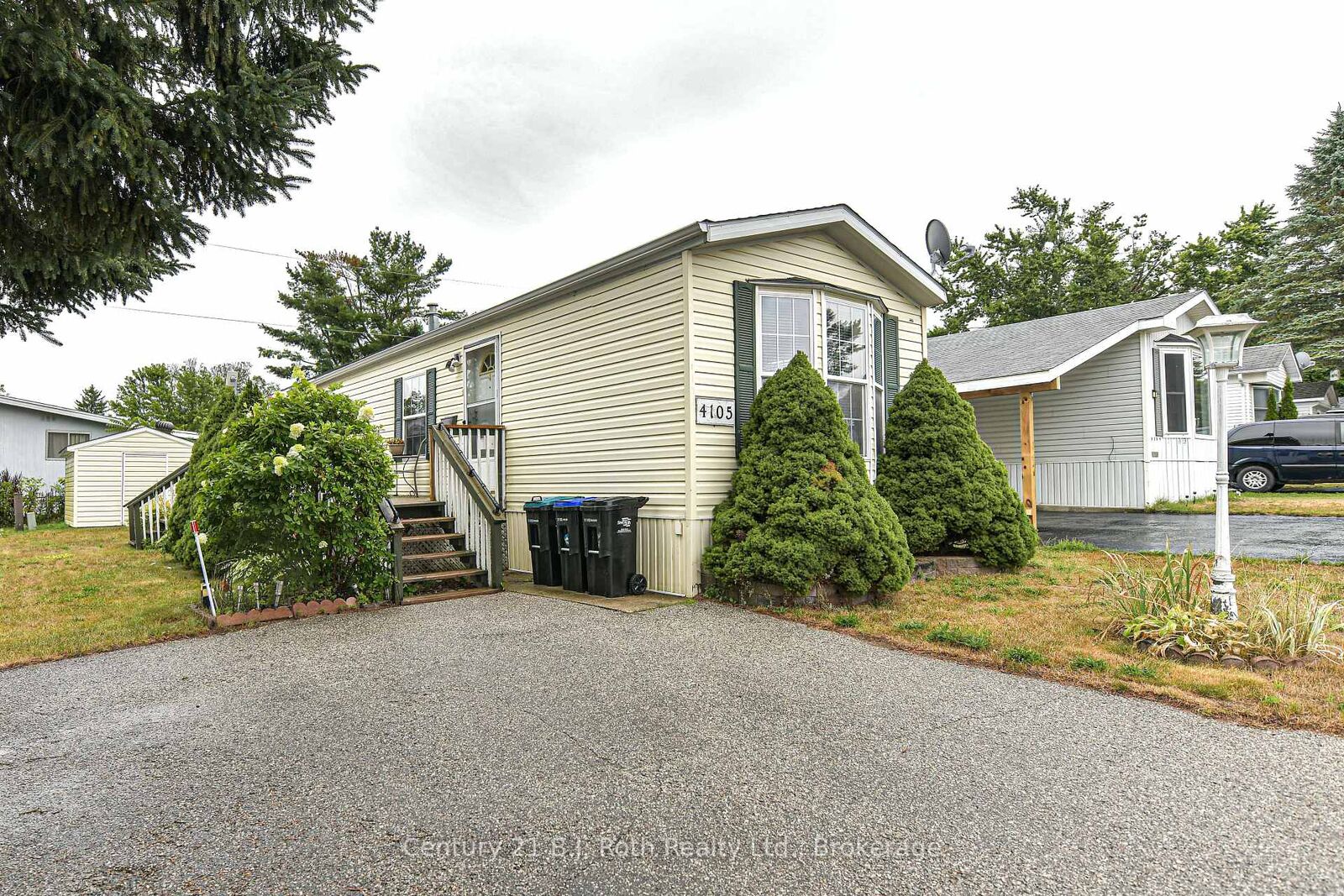 Photo de la propriété:  4105 Spruce Road  ON L3V 6H4 