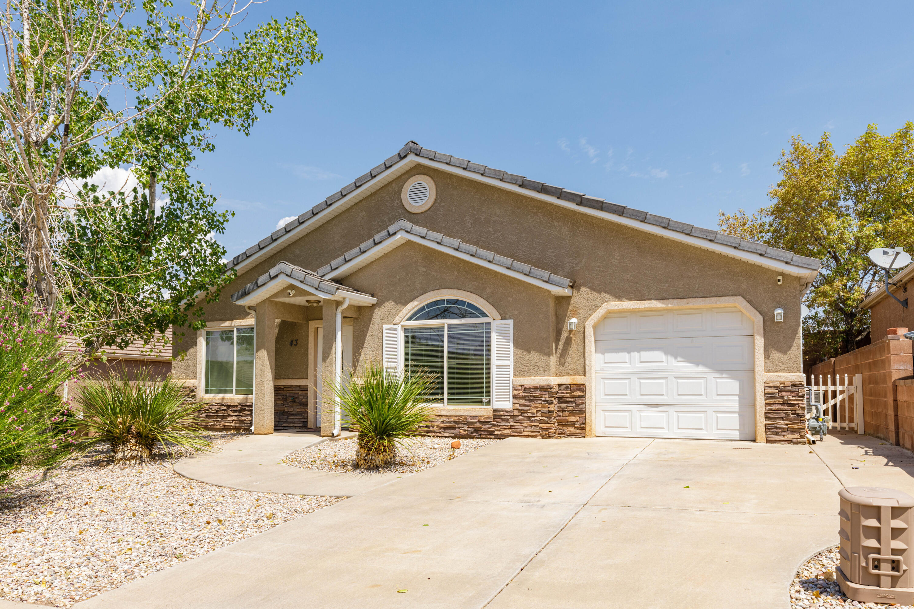 Property Photo: 43 E 450 N UT 84745