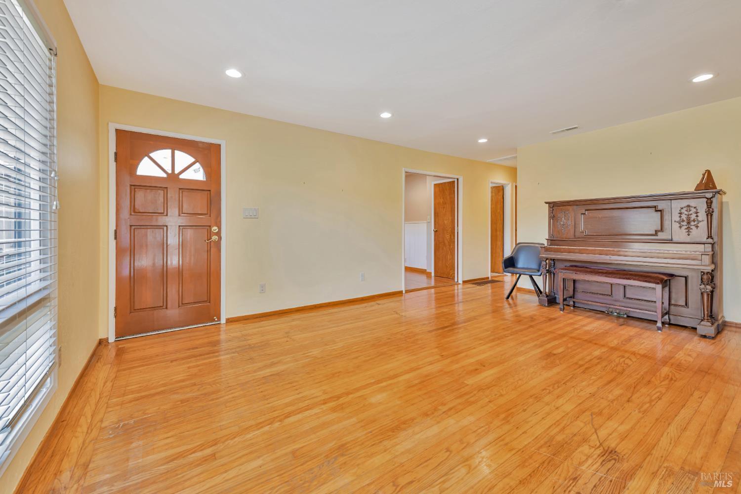 Property Photo:  258 Orange Blossom Lane  CA 94903 