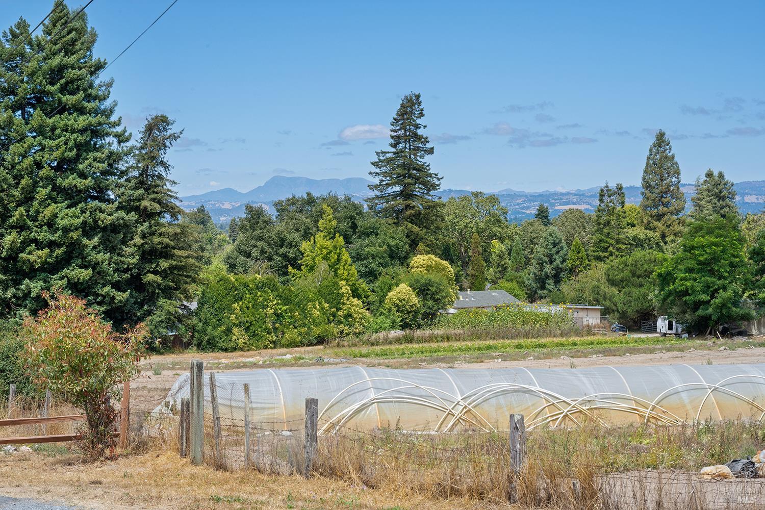 Property Photo: 318 Sparkes Road CA 95472