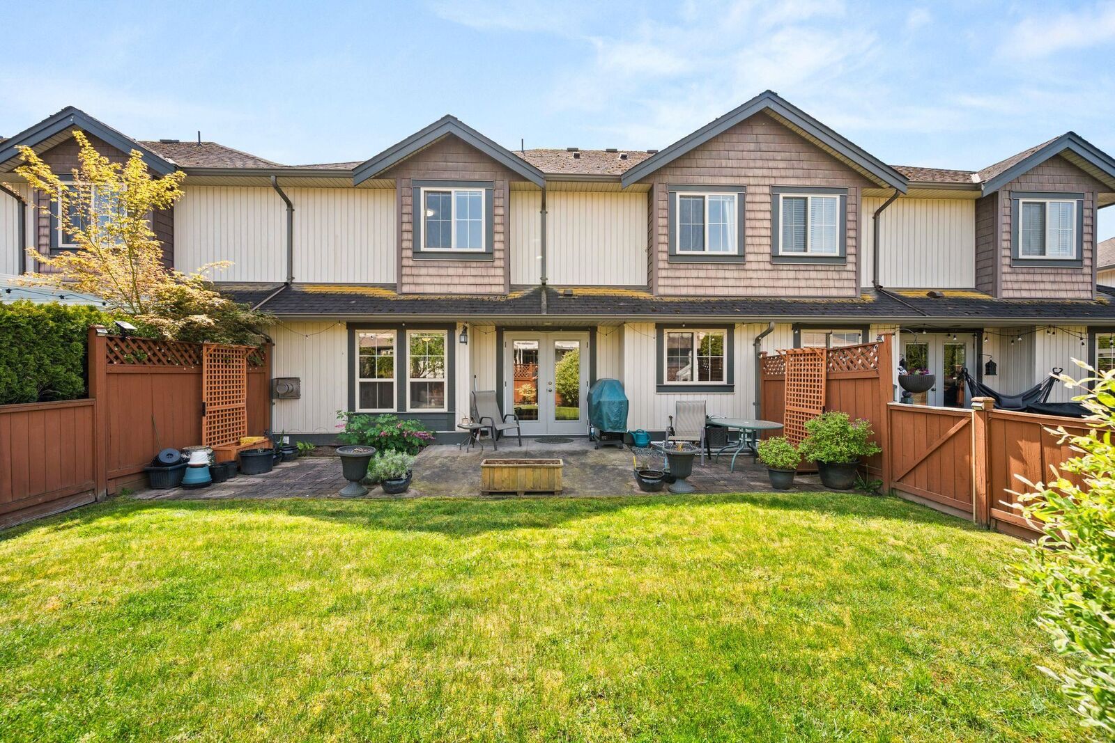 Property Photo: 44523 McLaren Drive 8 BC V2R 0C2