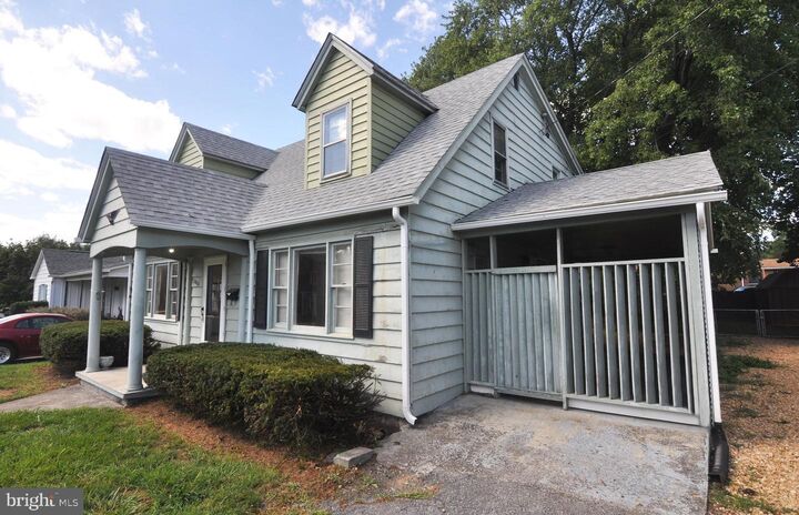 Property Photo:  204 Bellview Avenue A  VA 22601 