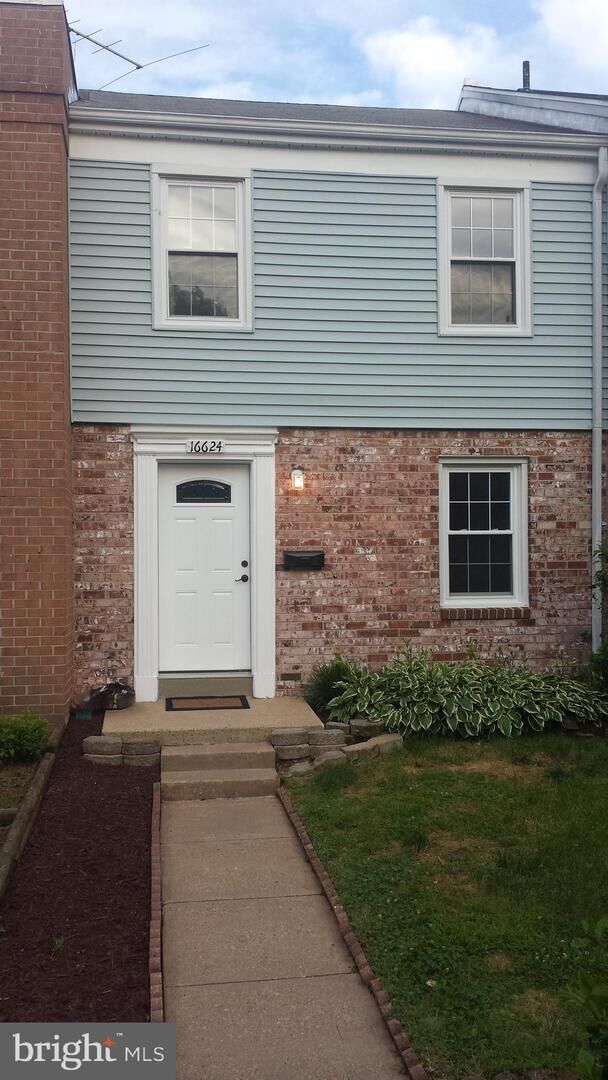 Property Photo: 16624 Galt Court VA 22191
