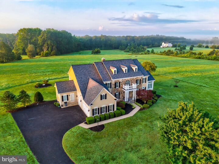 Property Photo: 10895 Justabout Farms Lane VA 20181