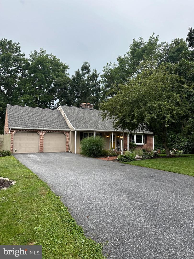 24 Brookwood Drive  Lititz PA 17543 photo