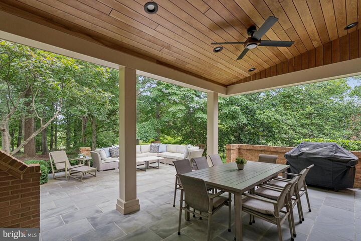 Property Photo: 10036 Chartwell Manor Court MD 20854